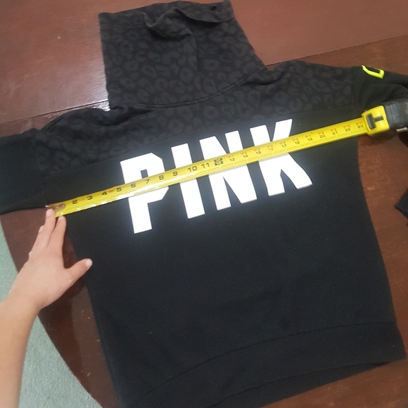Rare π π vs pink cheetah cowl neck size small - Picture 8 of 8